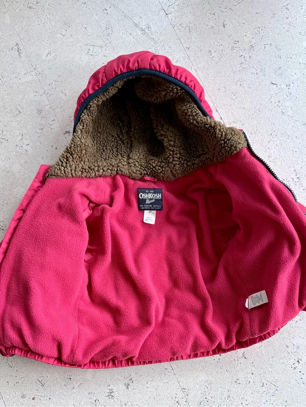 Oshkosh heavy weight toddler puffer jacket.